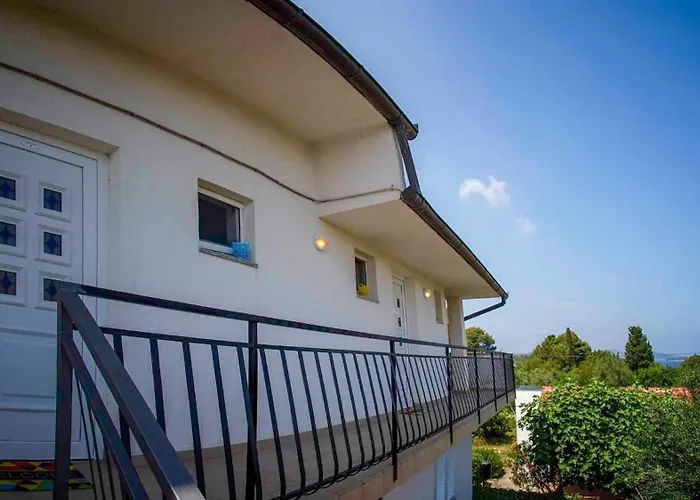 Apartment In - Insel Pasman 31078